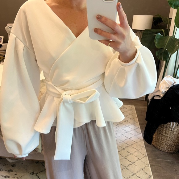 Balloon Sleeve Wrap Blouse - Picture 4 of 5